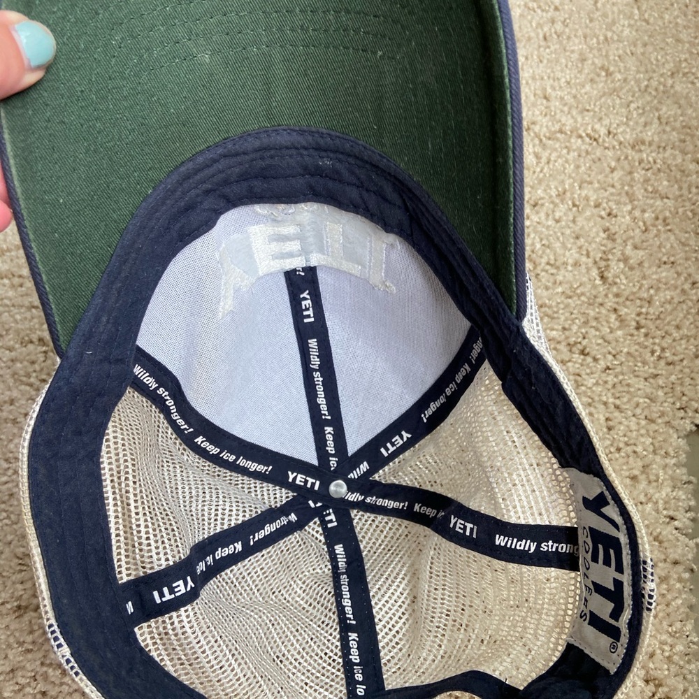 Yeti hat - Picture 3 of 3